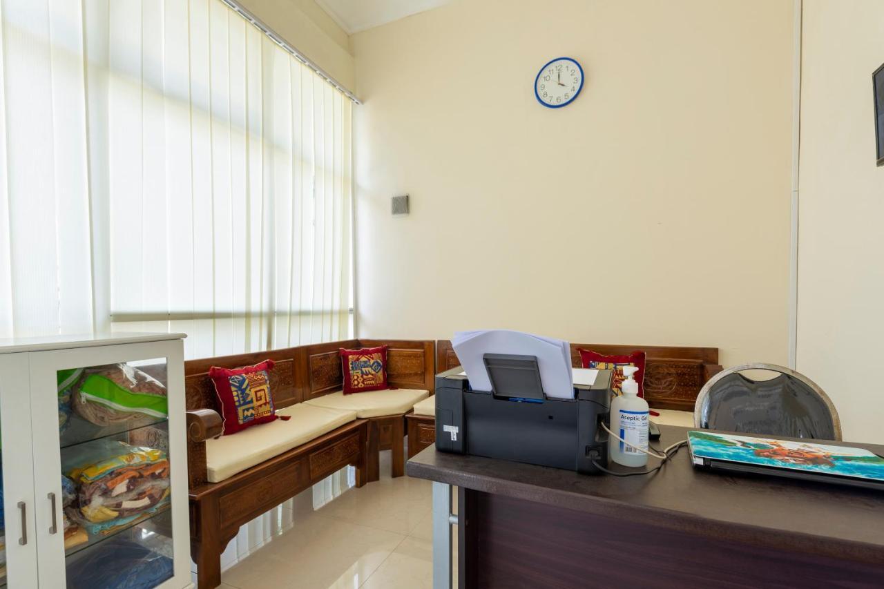 Oyo 3706 Griya Tentrem Syariah Lamongan Ngoại thất bức ảnh