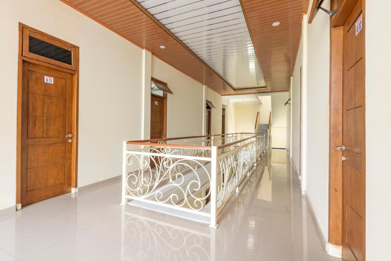 Oyo 3706 Griya Tentrem Syariah Lamongan Ngoại thất bức ảnh